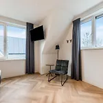 Semesterbostad In De Koog With Sauna And Garden