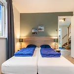 In De Koog With Sauna And Garden Semesterbostad Westermient