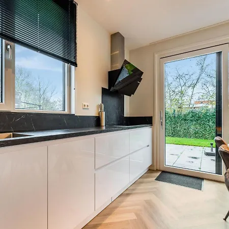 In De Koog With Sauna And Garden Westermient