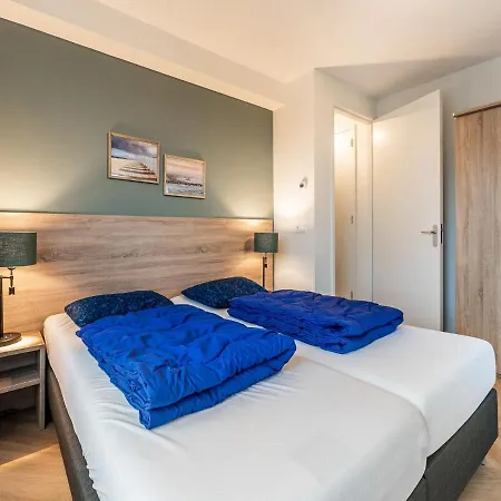 In De Koog With Sauna And Garden